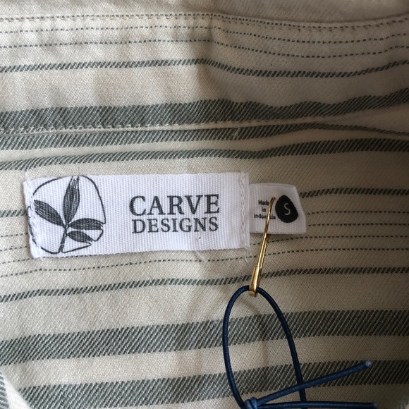NWT Carve Perry Button Down - Picture 5 of 6